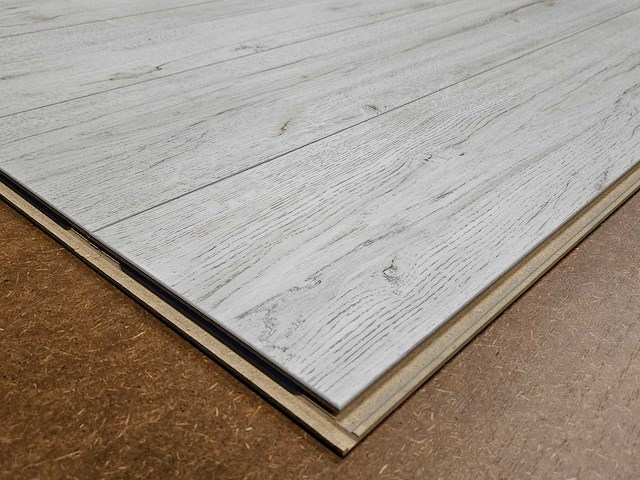 19 m2 laminaat plank - 1285 x 188 x 12 mm - afbeelding 2 van  3