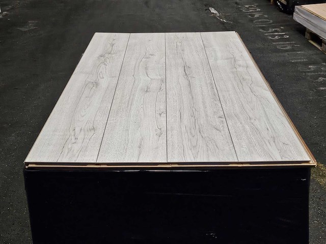 19 m2 laminaat plank - 1285 x 188 x 12 mm - afbeelding 3 van  3