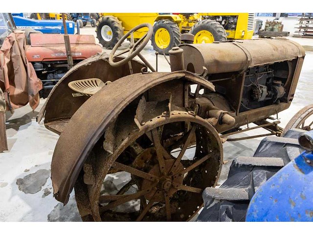 1922 deering oldtimer tractor - afbeelding 7 van  10