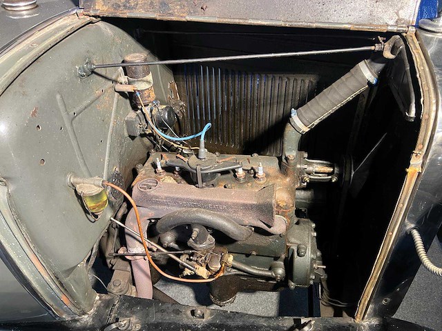 1930 ford a coupe a oldtimer - afbeelding 17 van  17