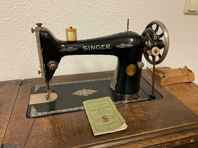 1930 singer 66 nostalgische naaimachine - afbeelding 2 van  8