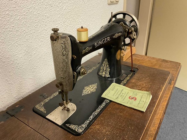 1930 singer 66 nostalgische naaimachine - afbeelding 3 van  8