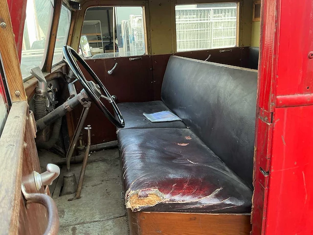 1937 volvo lv 84 t historische brandweerwagen västerfärnebo brandkår - afbeelding 30 van  61