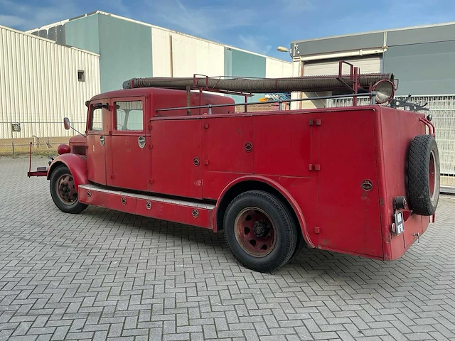 1937 volvo lv 84 t historische brandweerwagen västerfärnebo brandkår - afbeelding 23 van  61