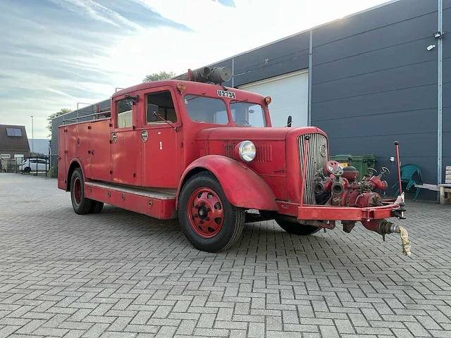 1937 volvo lv 84 t historische brandweerwagen västerfärnebo brandkår - afbeelding 56 van  61