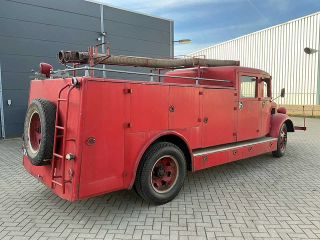 1937 volvo lv 84 t historische brandweerwagen västerfärnebo brandkår - afbeelding 45 van  61