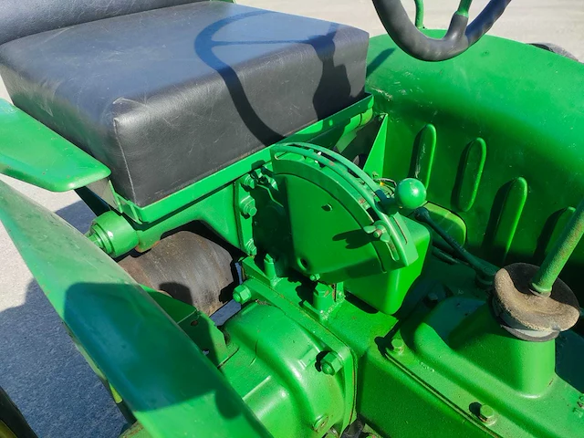 1943 john deere m oldtimer tractor - afbeelding 12 van  15