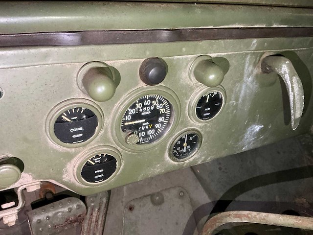 1944 willys jeep legervoertuig - afbeelding 18 van  18