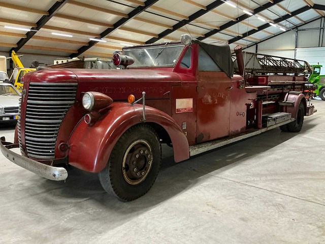 1946 alf brandweerwagen american lafrance (12 cilinder) - afbeelding 1 van  50