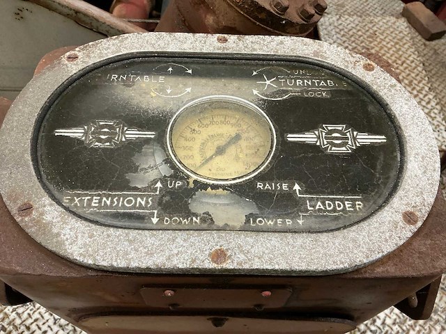 1946 alf brandweerwagen american lafrance (12 cilinder) - afbeelding 4 van  40
