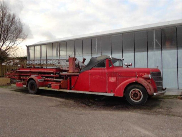 1946 american lafrance ladder truck | vintage fire engine - afbeelding 3 van  17