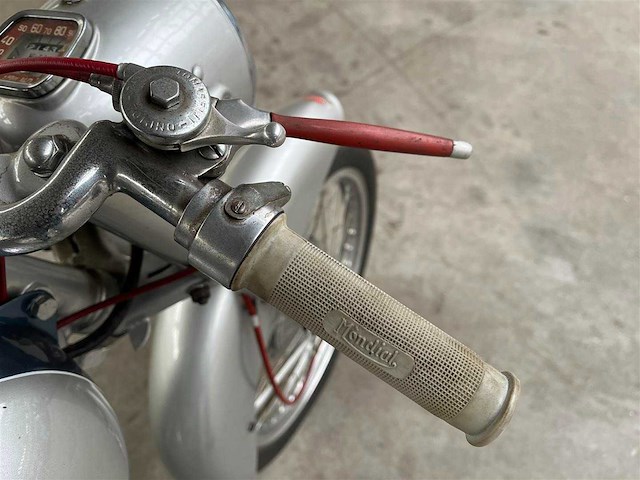 1950s mondial lusso sport 200cc | italian classic motorcycle - afbeelding 13 van  22