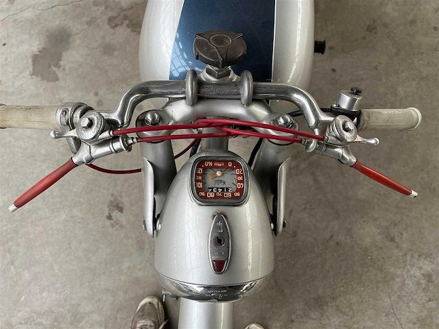 1950s mondial lusso sport 200cc | italian classic motorcycle - afbeelding 17 van  22
