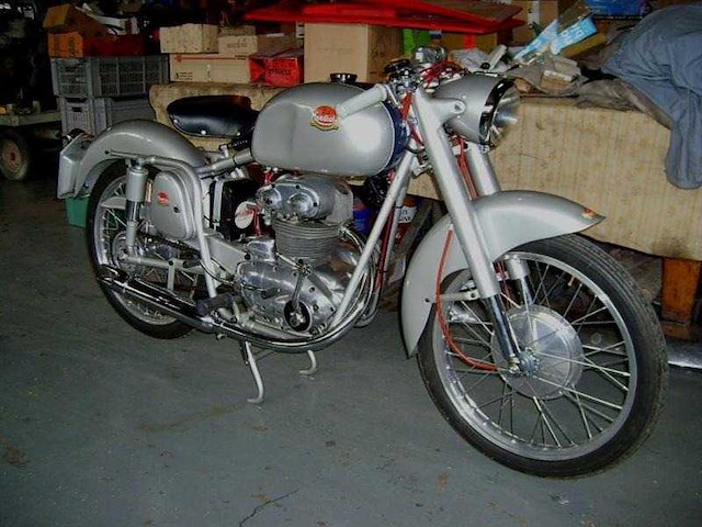 1950s mondial lusso sport 200cc | italian classic motorcycle - afbeelding 19 van  22