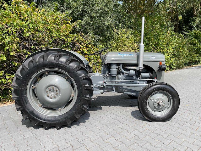 1951 ferguson te20 oldtimer tractor - afbeelding 5 van  27