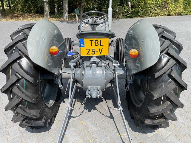 1951 ferguson te20 oldtimer tractor - afbeelding 8 van  27