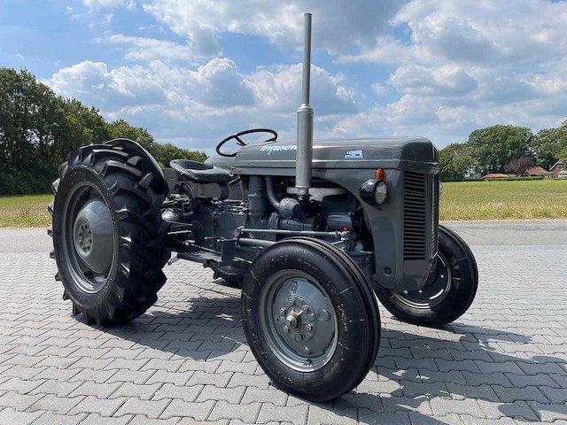 1951 ferguson te20 oldtimer tractor - afbeelding 25 van  27