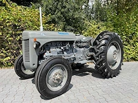 1951 ferguson te20 oldtimer tractor - afbeelding 11 van  37