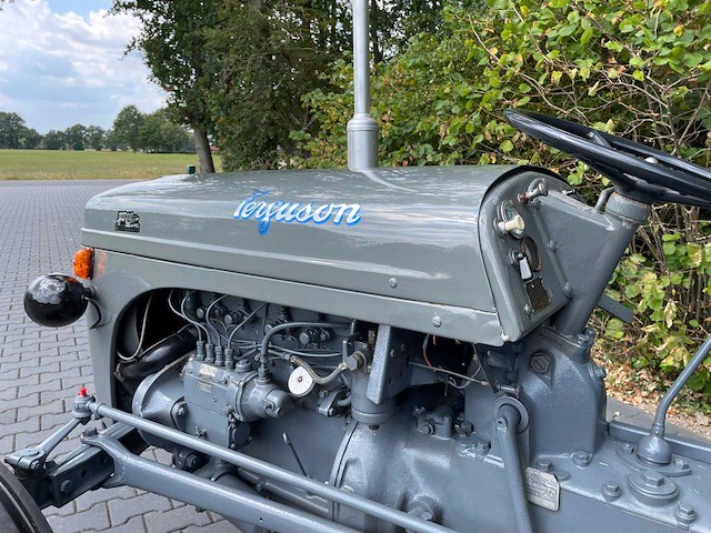 1951 ferguson te20 oldtimer tractor - afbeelding 3 van  9