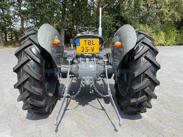 1951 ferguson te20 oldtimer tractor - afbeelding 7 van  9