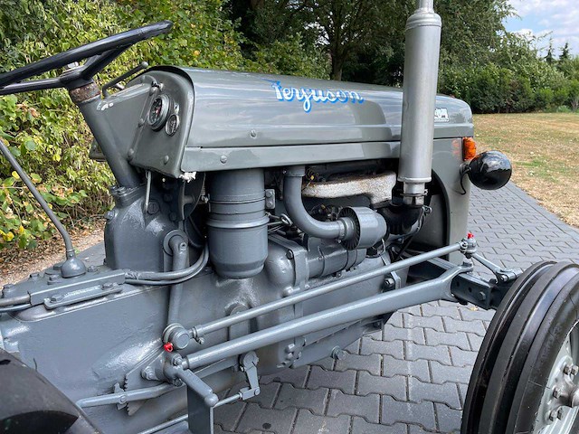1951 ferguson te20 oldtimer tractor - afbeelding 8 van  23
