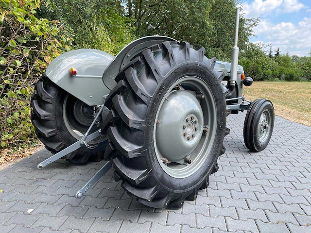 1951 ferguson te20 oldtimer tractor - afbeelding 22 van  23