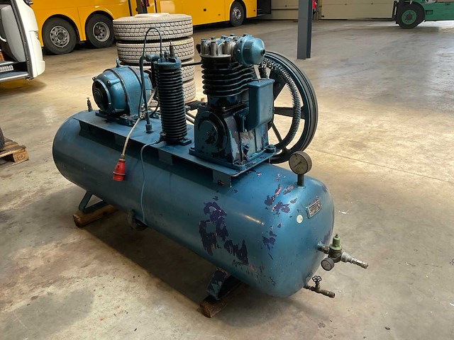 1951 j.a. becker luchtcompressor - afbeelding 2 van  5