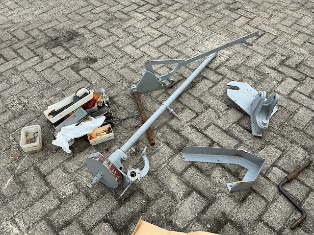 1952 energic 511 oldtimer tractor - afbeelding 14 van  25