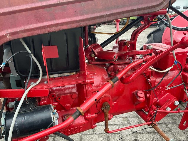 1952 energic 511 oldtimer tractor - afbeelding 17 van  25