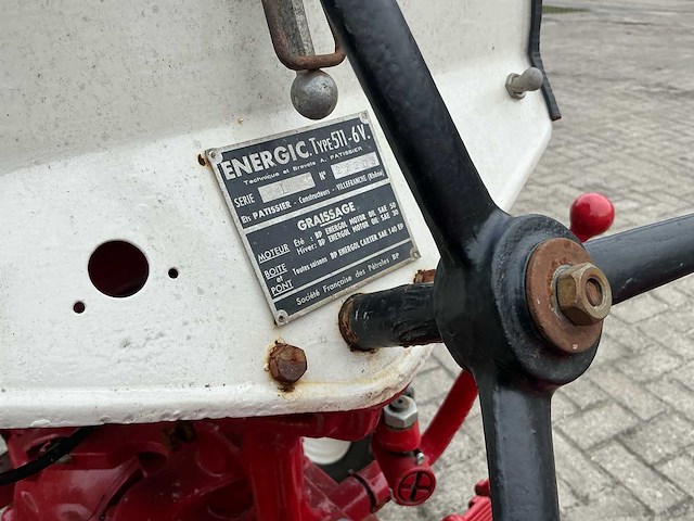 1952 energic 511 oldtimer tractor - afbeelding 18 van  25