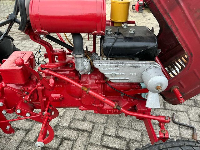 1952 energic 511 oldtimer tractor - afbeelding 20 van  25
