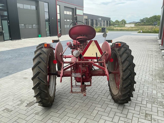 1952 farmall super fc oldtimer tractor - afbeelding 12 van  57