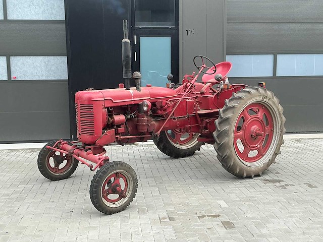 1952 farmall super fc oldtimer tractor - afbeelding 24 van  57