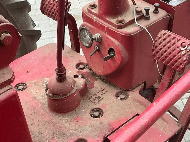 1952 farmall super fc oldtimer tractor - afbeelding 33 van  57
