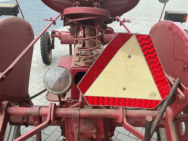 1952 farmall super fc oldtimer tractor - afbeelding 39 van  57