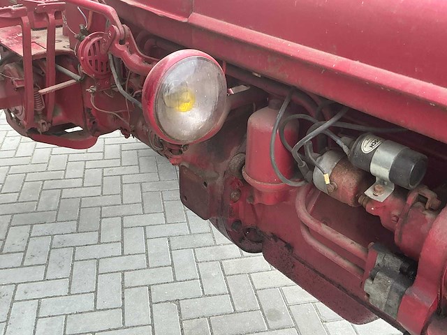 1952 farmall super fc oldtimer tractor - afbeelding 49 van  57