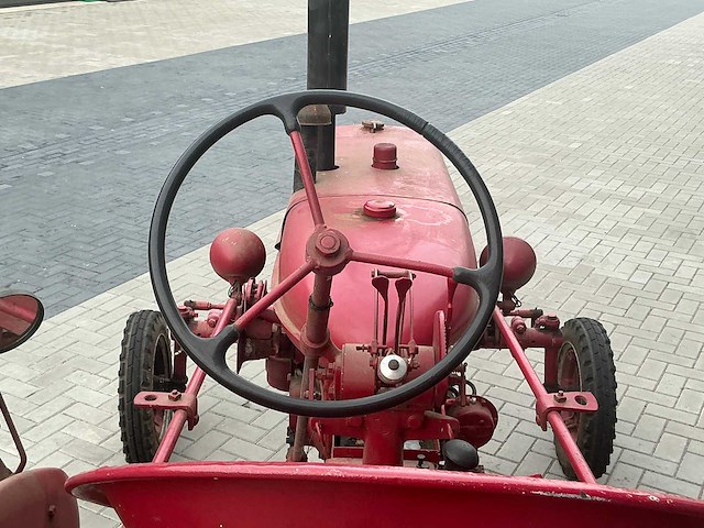 1952 farmall super fc oldtimer tractor - afbeelding 27 van  38