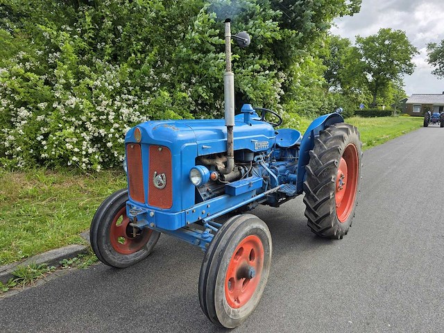 1952 fordson oldtimer tractor - afbeelding 1 van  16