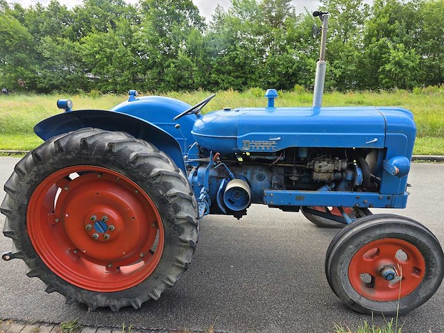 1952 fordson oldtimer tractor - afbeelding 12 van  16