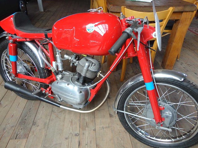 1953 benelli leoncino 125cc | italian classic motorcycle - afbeelding 14 van  16