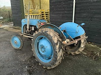 1953 massey ferguson ted tweewielaangedreven landbouwtractor - afbeelding 1 van  6