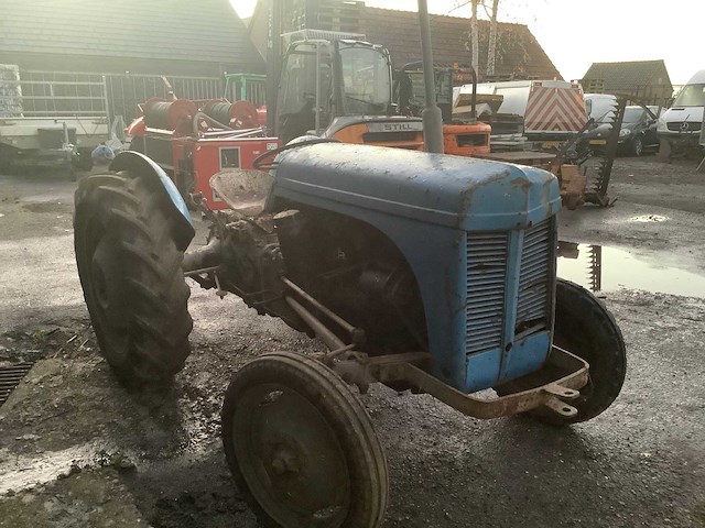 1953 massey ferguson ted tweewielaangedreven landbouwtractor - afbeelding 4 van  6