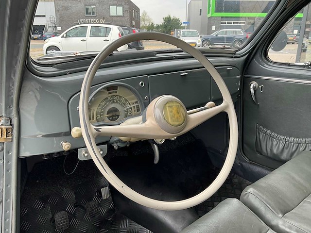 1953 peugeot 203 u6 commercial oldtimer - afbeelding 3 van  33