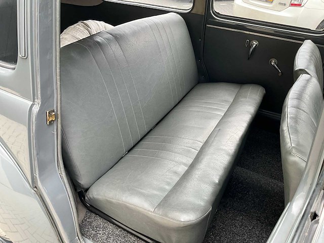 1953 peugeot 203 u6 commercial oldtimer - afbeelding 10 van  33