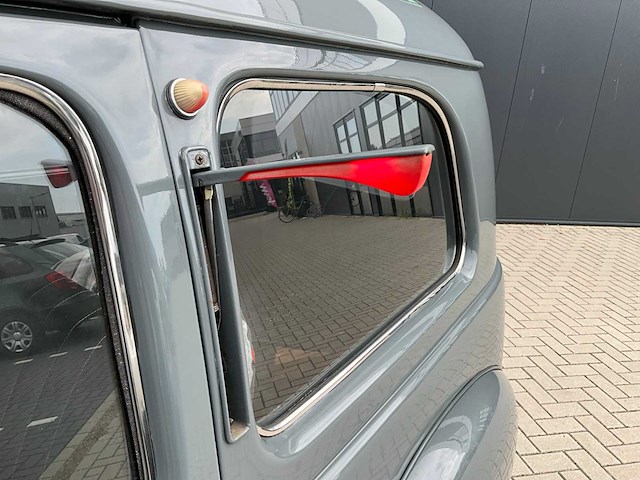 1953 peugeot 203 u6 commercial oldtimer - afbeelding 20 van  33
