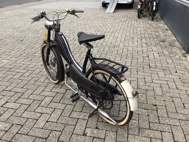 1954 batavus bilomet fp50 brommer - afbeelding 10 van  15