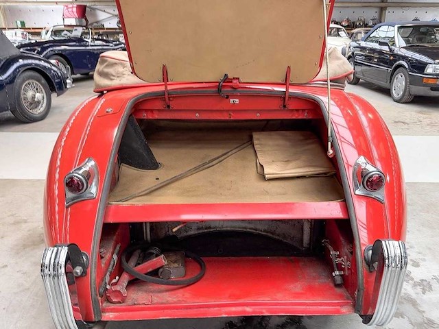 1954 jaguar xk120 dhc | british classic sports car - afbeelding 17 van  44