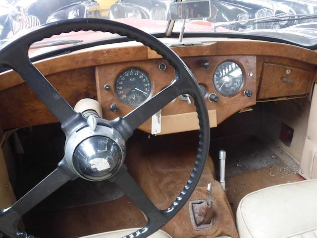 1954 jaguar xk120 dhc | british classic sports car - afbeelding 28 van  44