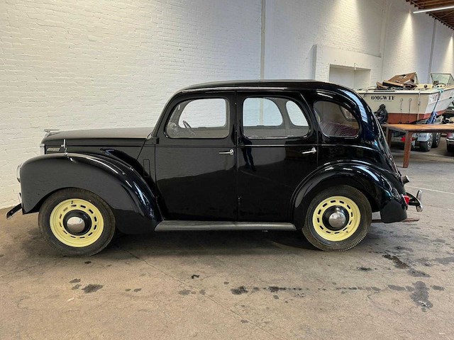 1955 ford prefect oldtimer - afbeelding 9 van  13