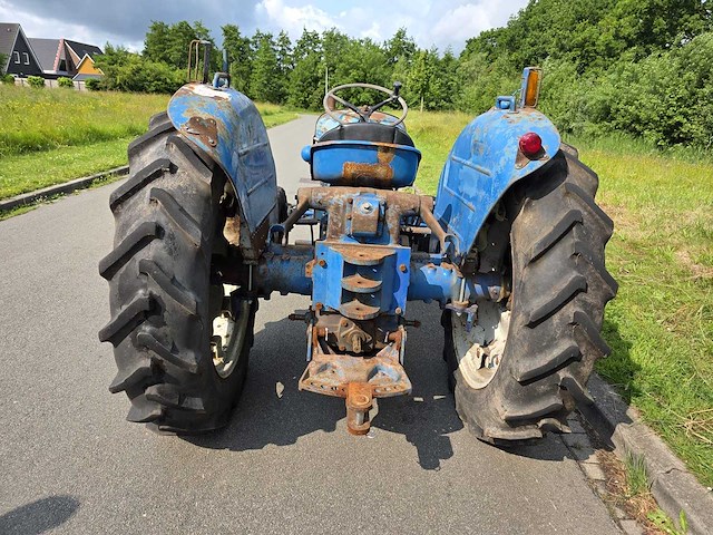1955 fordson major oldtimer tractor - afbeelding 18 van  19